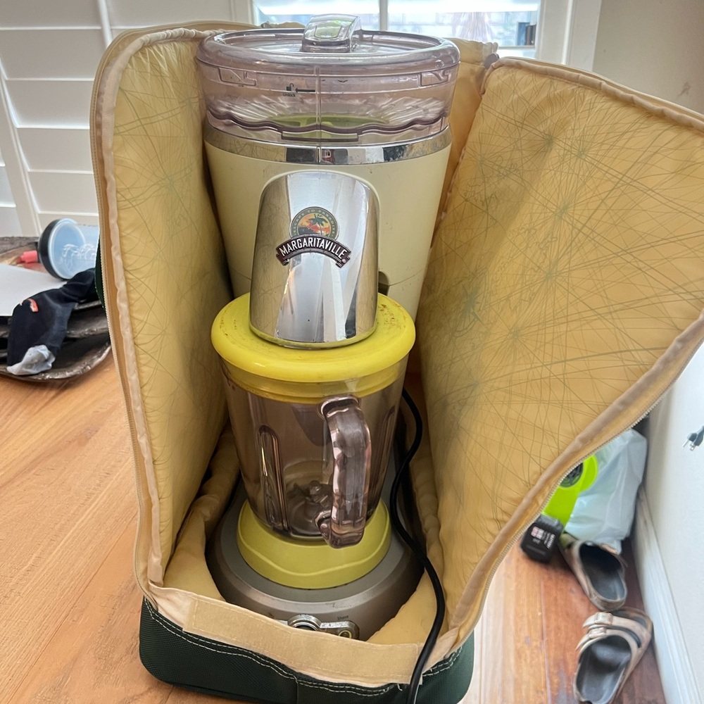 Margaritaville DM0500 Frozen Concoction Drink Maker Blender Shaver
